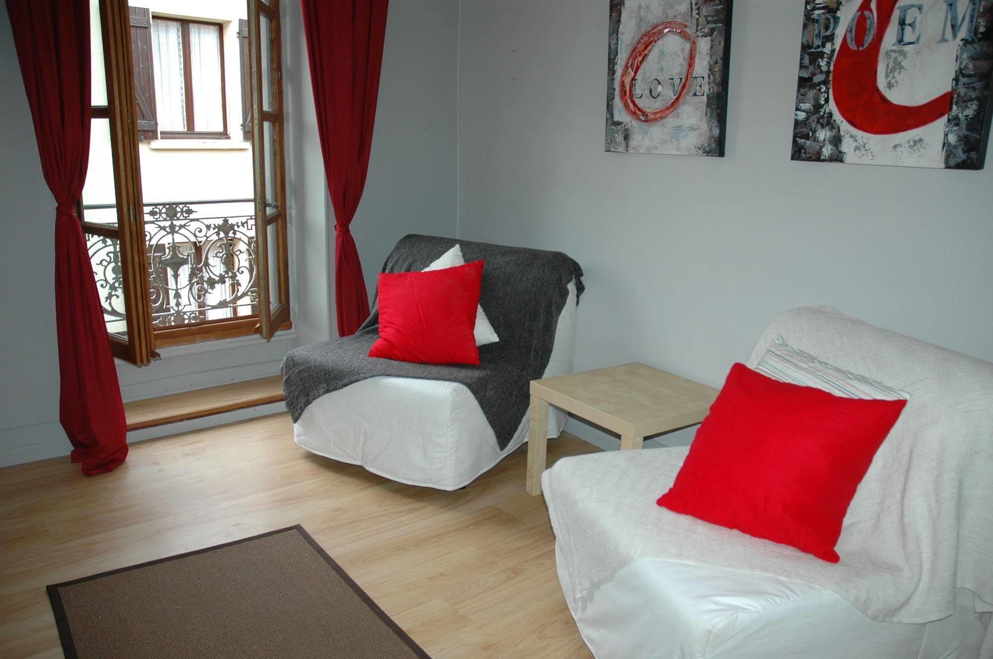 Hôtel Maison Maxil à Massat Extérieur photo