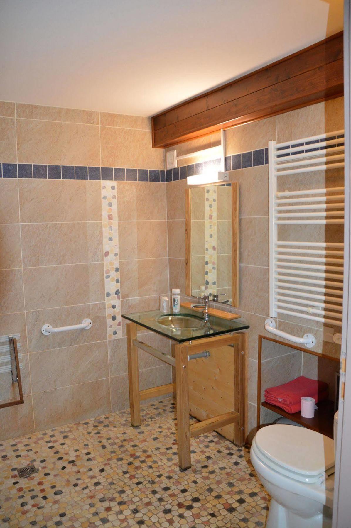 Hôtel Maison Maxil à Massat Extérieur photo
